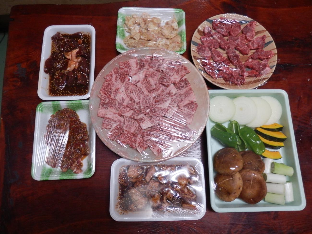 焼豚釜本日お届け情報 肉のゑびなや 静岡県藤枝市茶町 R1藤枝バイパス谷稲葉IC下車 10 18時 日水曜定休 蓮華寺池公園 近くの食肉卸小売店で数十年ご愛用の旧釜がいよいよ壊れたのでお届けに 海老名店主ご一家が毎朝6時から焼き上げる人気の 炭火焼豚 地元でお